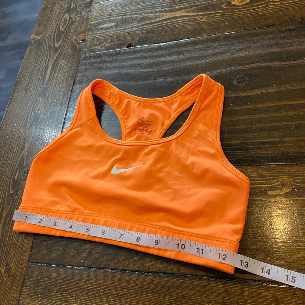Nike Women's Vibrant Orange Sports Bra pre loved - Picture 5 of 6